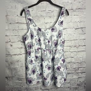 00 TORRID peplum paisley top